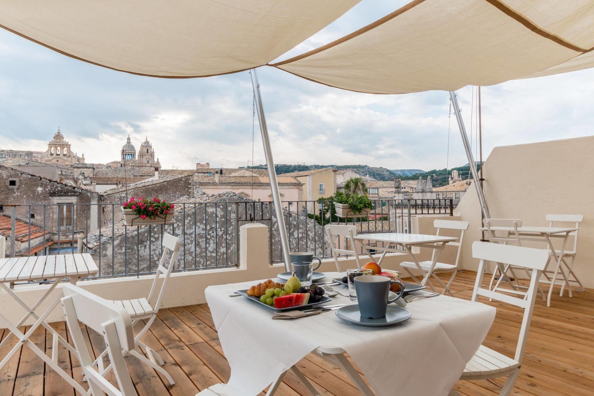 Terrazza Dei Sogni Bed & Breakfast Ragusa Exterior photo